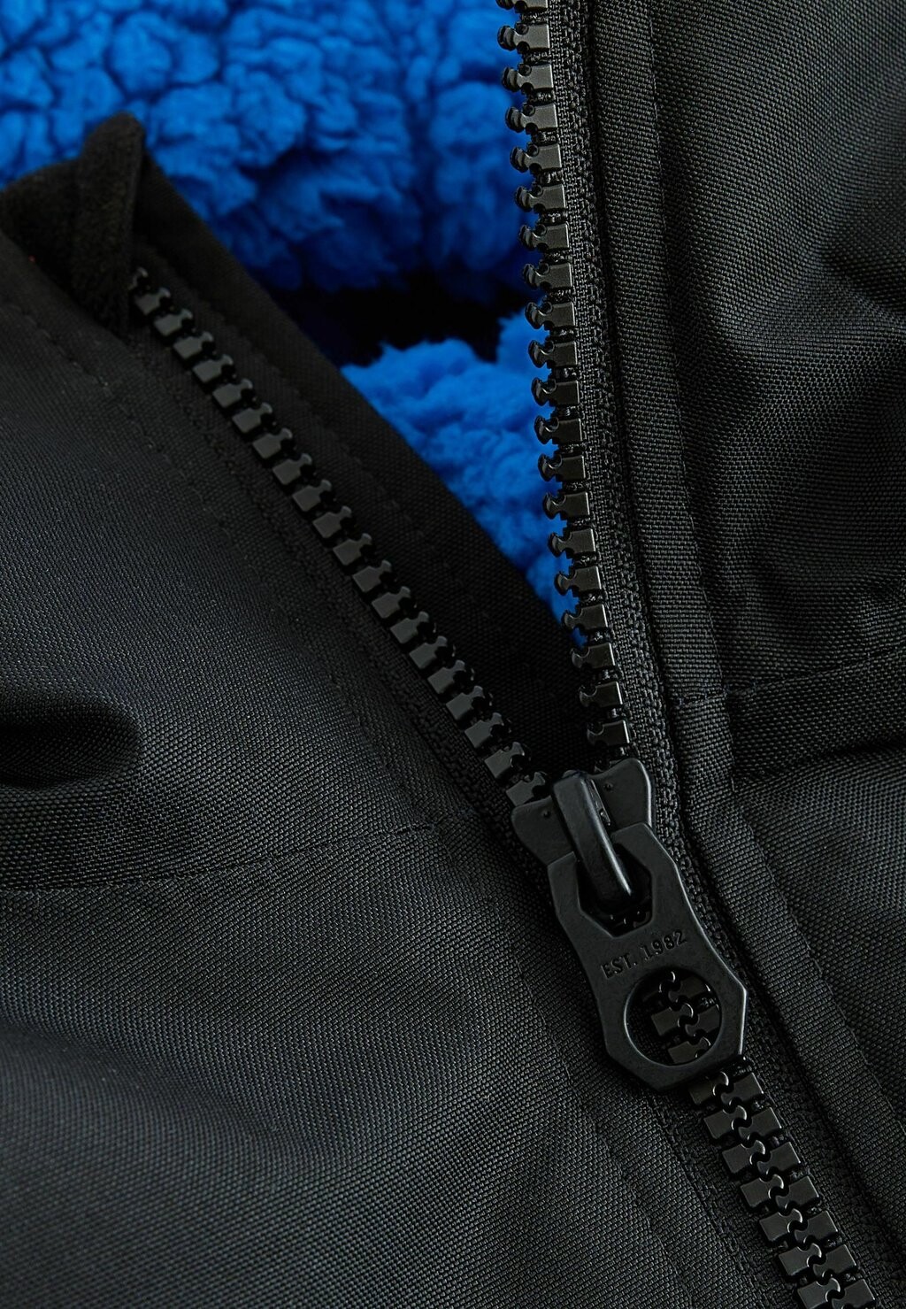 Халат WATERPROOF CHANGING Next, черный
Халат WATERPROOF CHANGING Next, черный