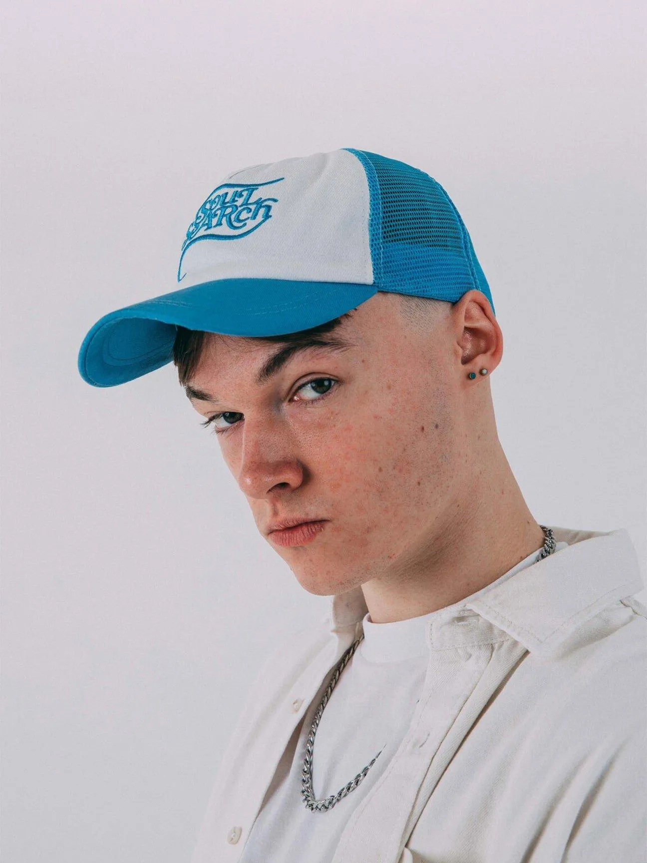 Кепка дальнобойщика с вышитым слоганом SVNX, синий
Кепка дальнобойщика с вышитым слоганом SVNX, синий