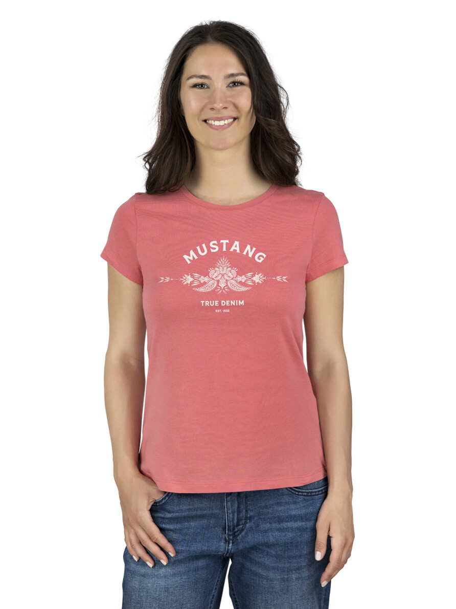 Футболка Mustang Alexia C Logo, красный
Футболка Mustang Alexia C Logo, красный