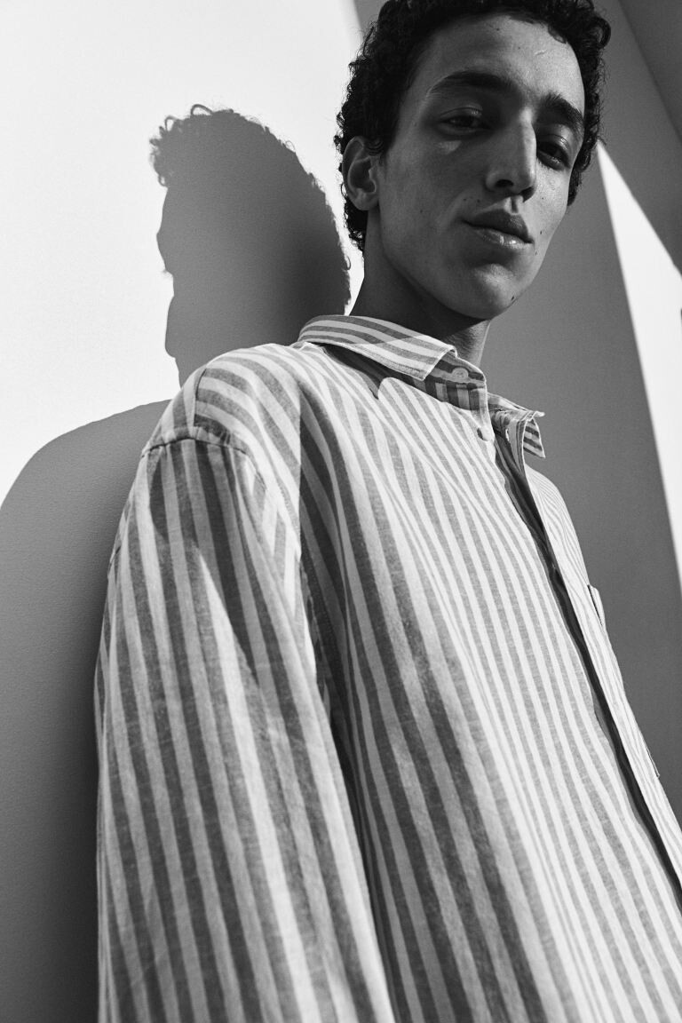 Рубашка из смесового льна, свободного кроя H&M, зеленый
Рубашка из смесового льна, свободного кроя H&M, зеленый