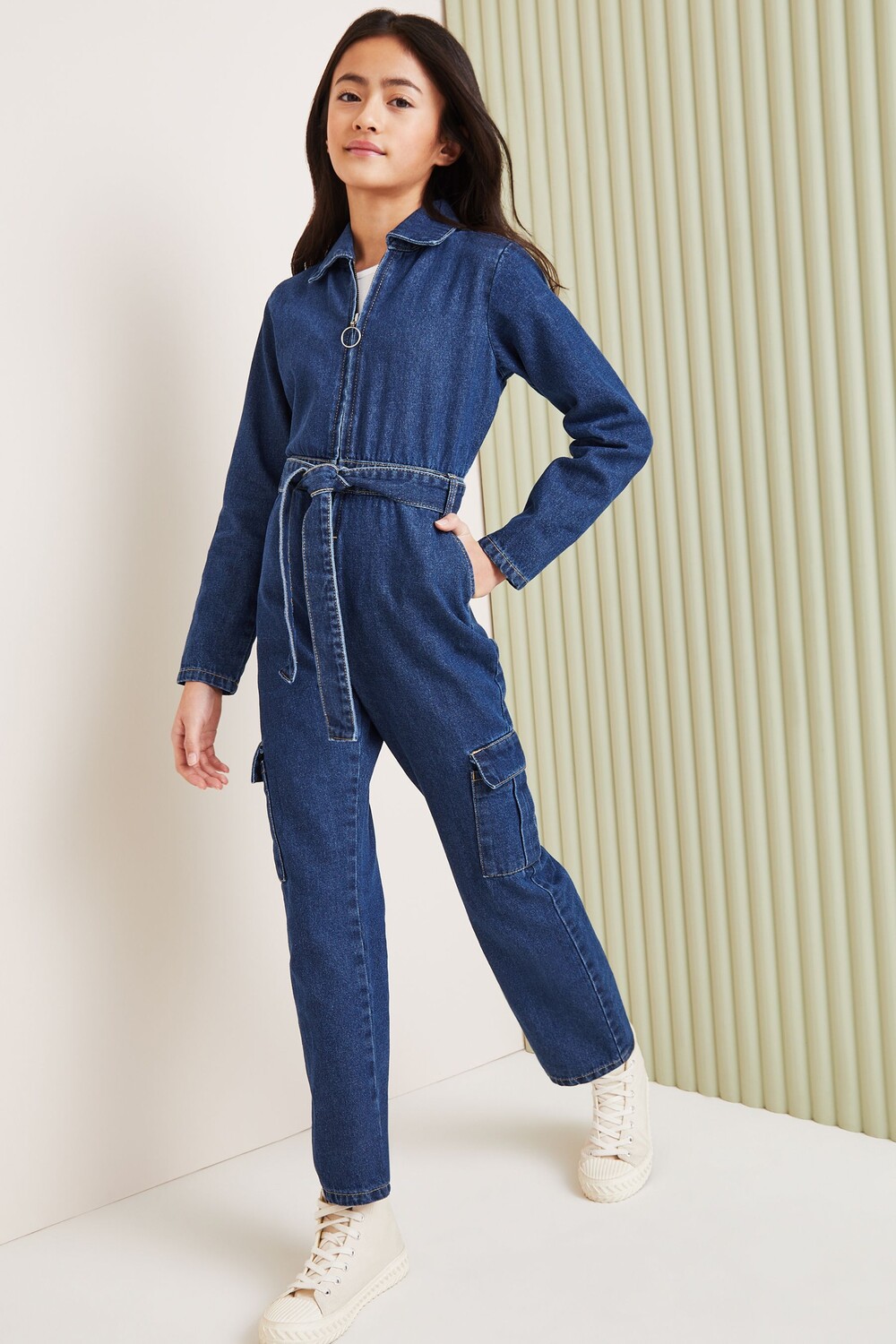 Джинсовый практичный комбинезон (5–16 лет) Lipsy, синий 
Джинсовый практичный комбинезон (5–16 лет) Lipsy, синий