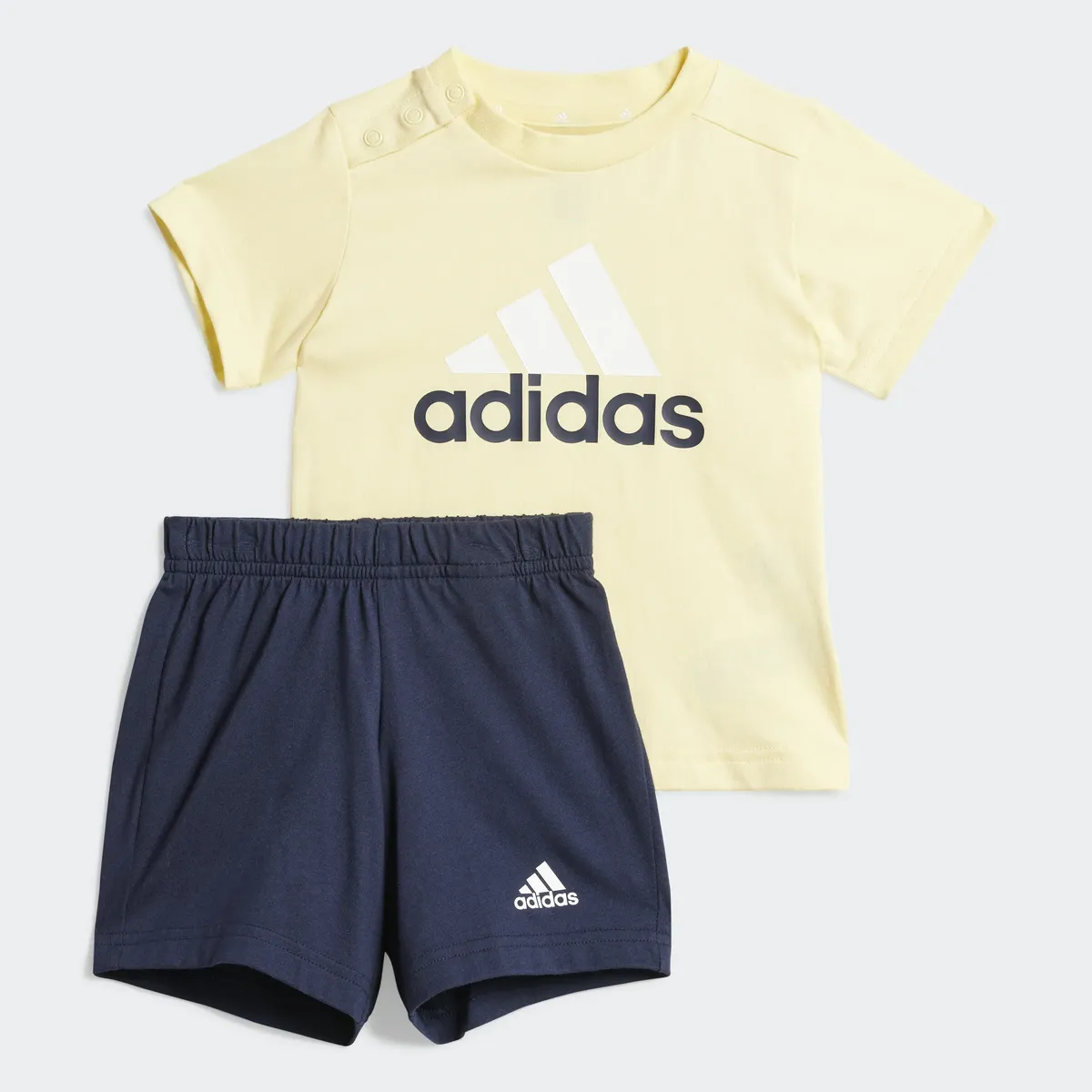Спортивный костюм Adidas Sportswear "I BL CO T SET" (2 шт.), белый 
Спортивный костюм Adidas Sportswear "I BL CO T SET" (2 шт.), белый