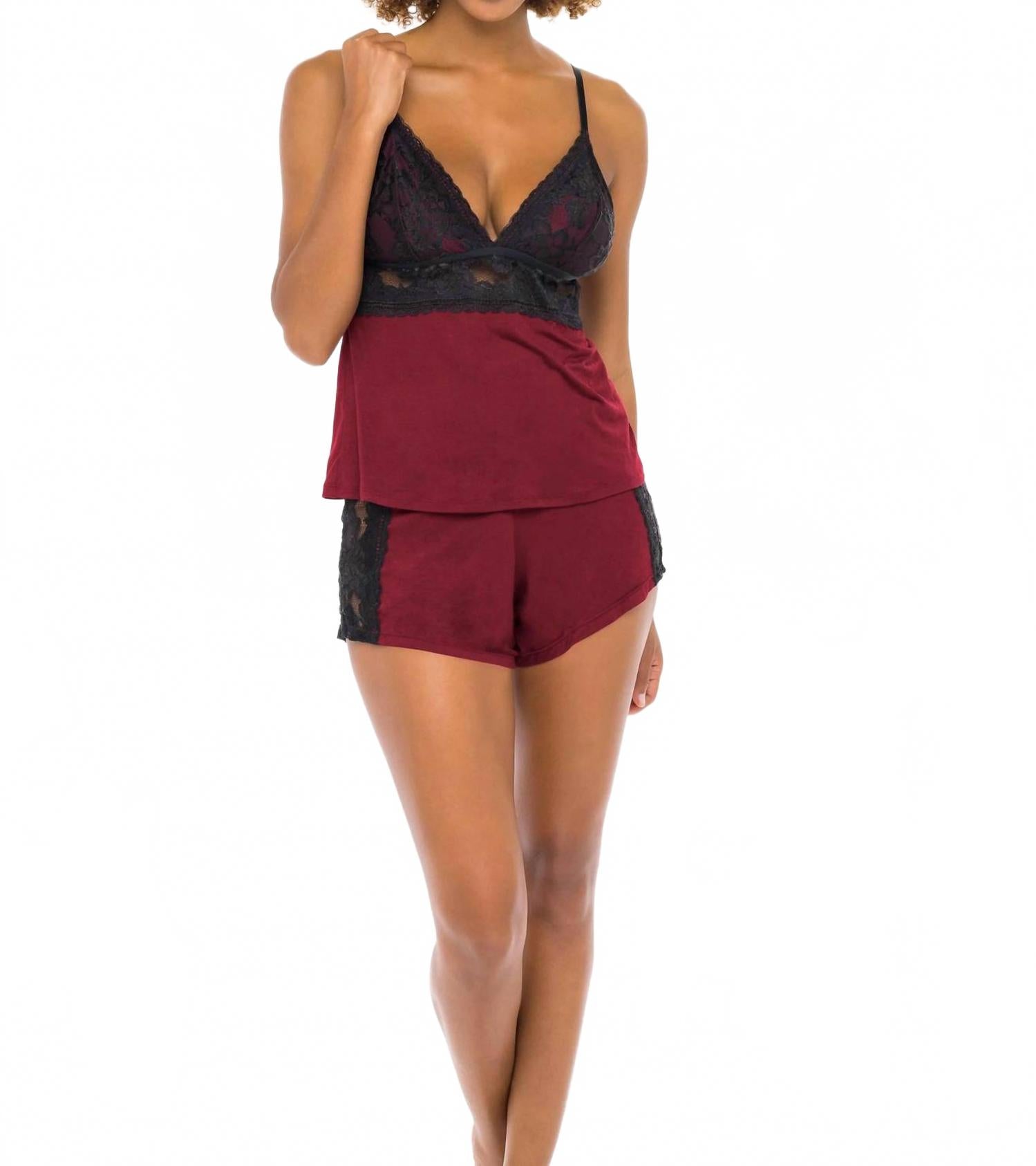 Комплект Louella из кружевного топа-камизоль и шорт в цвете ревень/черный Oh La La Cheri
Комплект Louella из кружевного топа-камизоль и шорт в цвете ревень/черный Oh La La Cheri