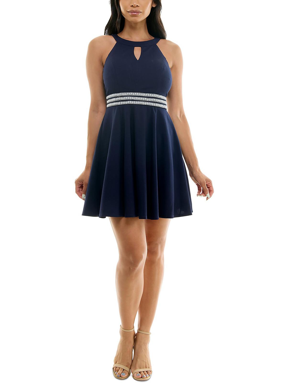 Платье Juniors Womens с отделкой, облегающее и расклешенное Emerald Sundae, темно-синий
Платье Juniors Womens с отделкой, облегающее и расклешенное Emerald Sundae, темно-синий