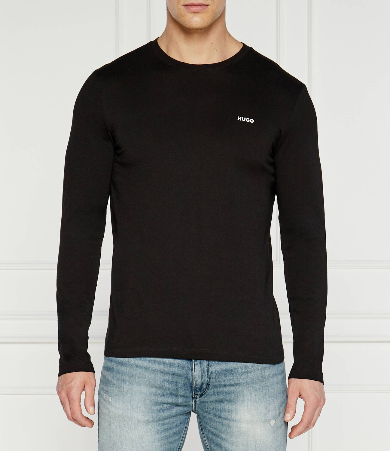 Лонгслив HUGO derol222 regular fit, черный
Лонгслив HUGO derol222 regular fit, черный