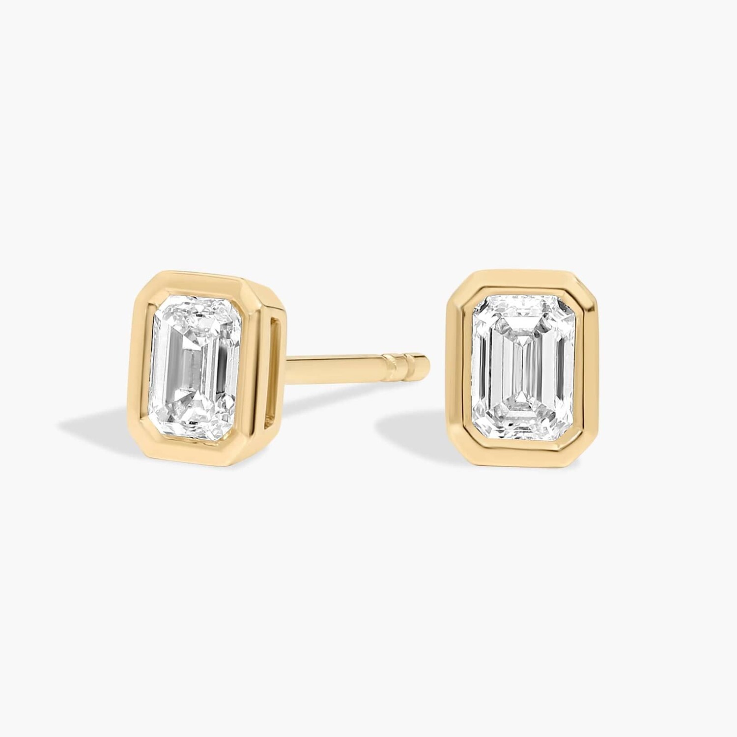 Серьги-гвоздики с бриллиантами изумрудной огранки в оправе из 14-каратного желтого золота (1/2 карата Tw. - HI / SI1-SI2) Blue Nile
Серьги-гвоздики с бриллиантами изумрудной огранки в оправе из 14-каратного желтого золота (1/2 карата Tw. - HI / SI1-SI2) Blue Nile