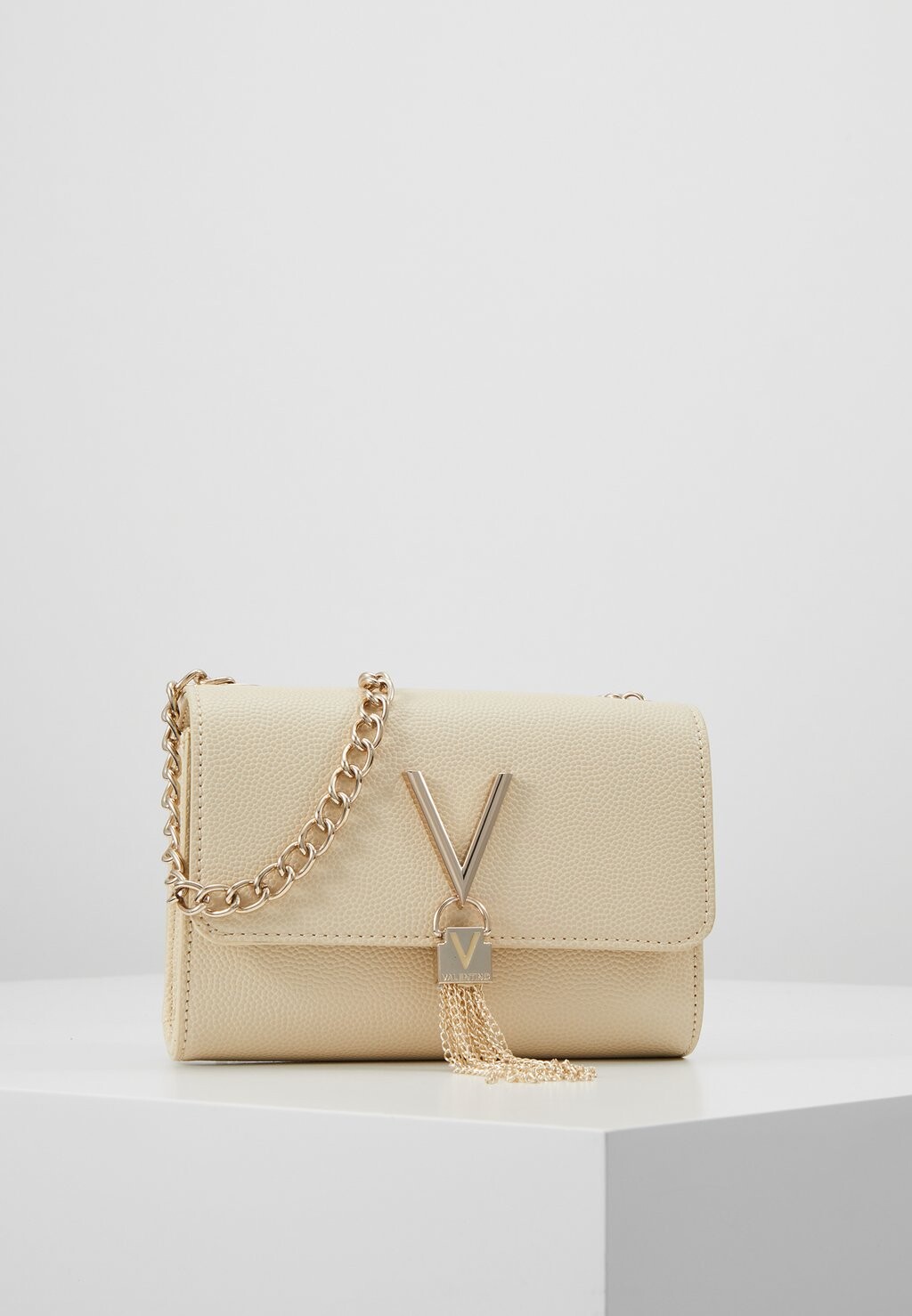 Сумка через плечо Valentino, бежевый
Сумка через плечо Valentino, бежевый