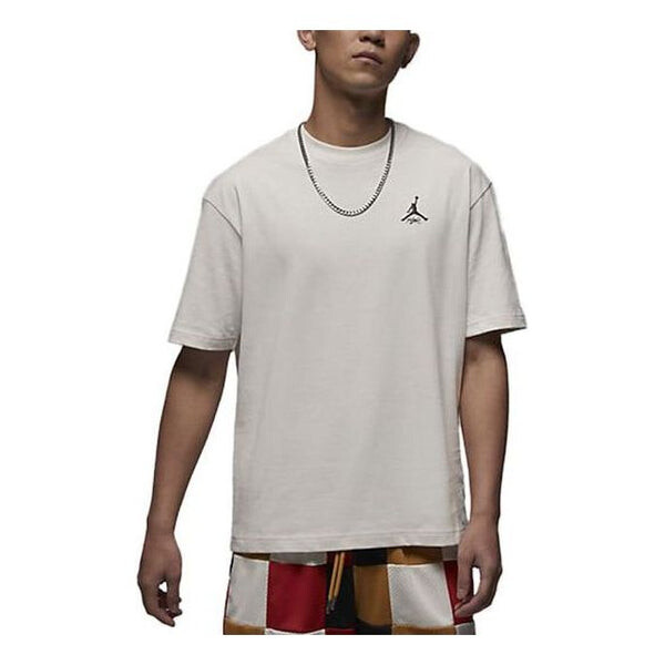 Футболка Air Jordan Flight Heritage 85 T-Shirts 'Beige', бежевый
Футболка Air Jordan Flight Heritage 85 T-Shirts 'Beige', бежевый