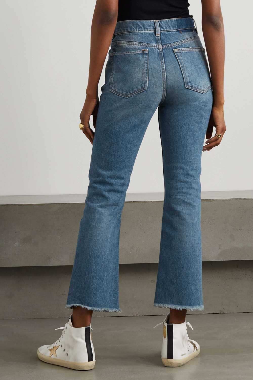 GOLDEN GOOSE Золотистые укороченные расклешенные джинсы с высокой посадкой, деним
GOLDEN GOOSE Золотистые укороченные расклешенные джинсы с высокой посадкой, деним