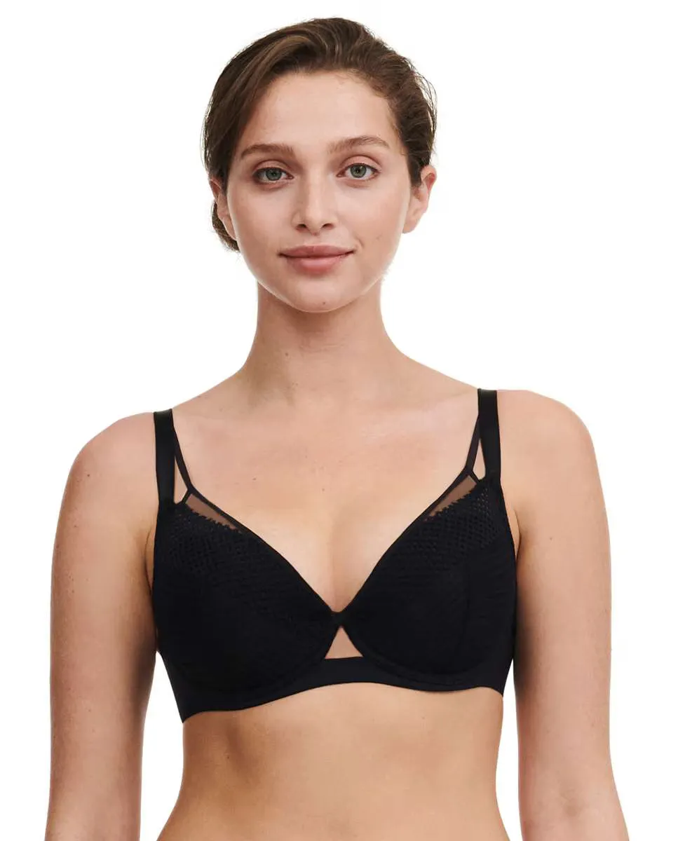 Утепленный бюстгальтер с эффектом тиснения с графическим кружевом и фатином из линейки Play Chantelle, чёрный
Утепленный бюстгальтер с эффектом тиснения с графическим кружевом и фатином из линейки Play Chantelle, чёрный