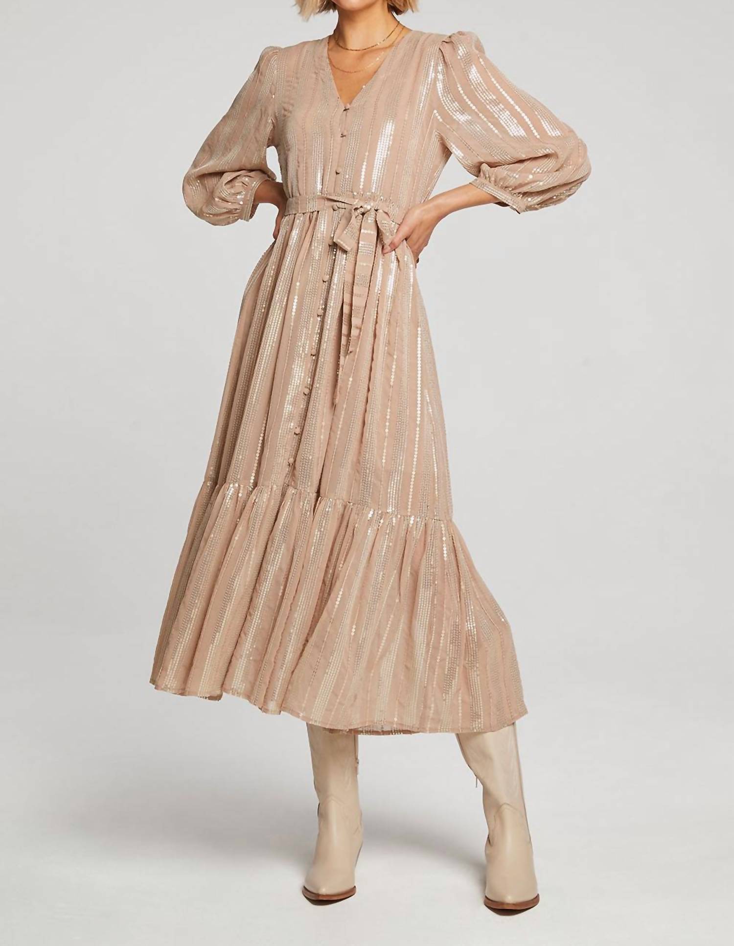 Платье мечты в цвете шампанского Saltwater Luxe, цвет champagne
Платье мечты в цвете шампанского Saltwater Luxe, цвет champagne