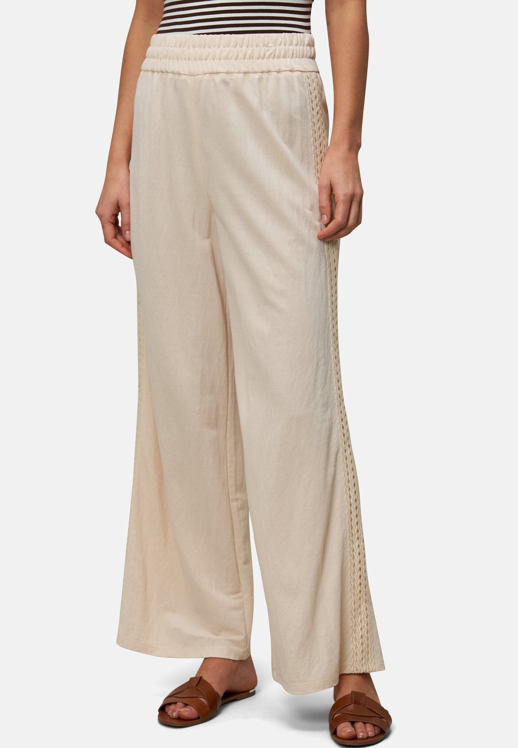 Брюки zero, бежевый
Брюки zero, бежевый