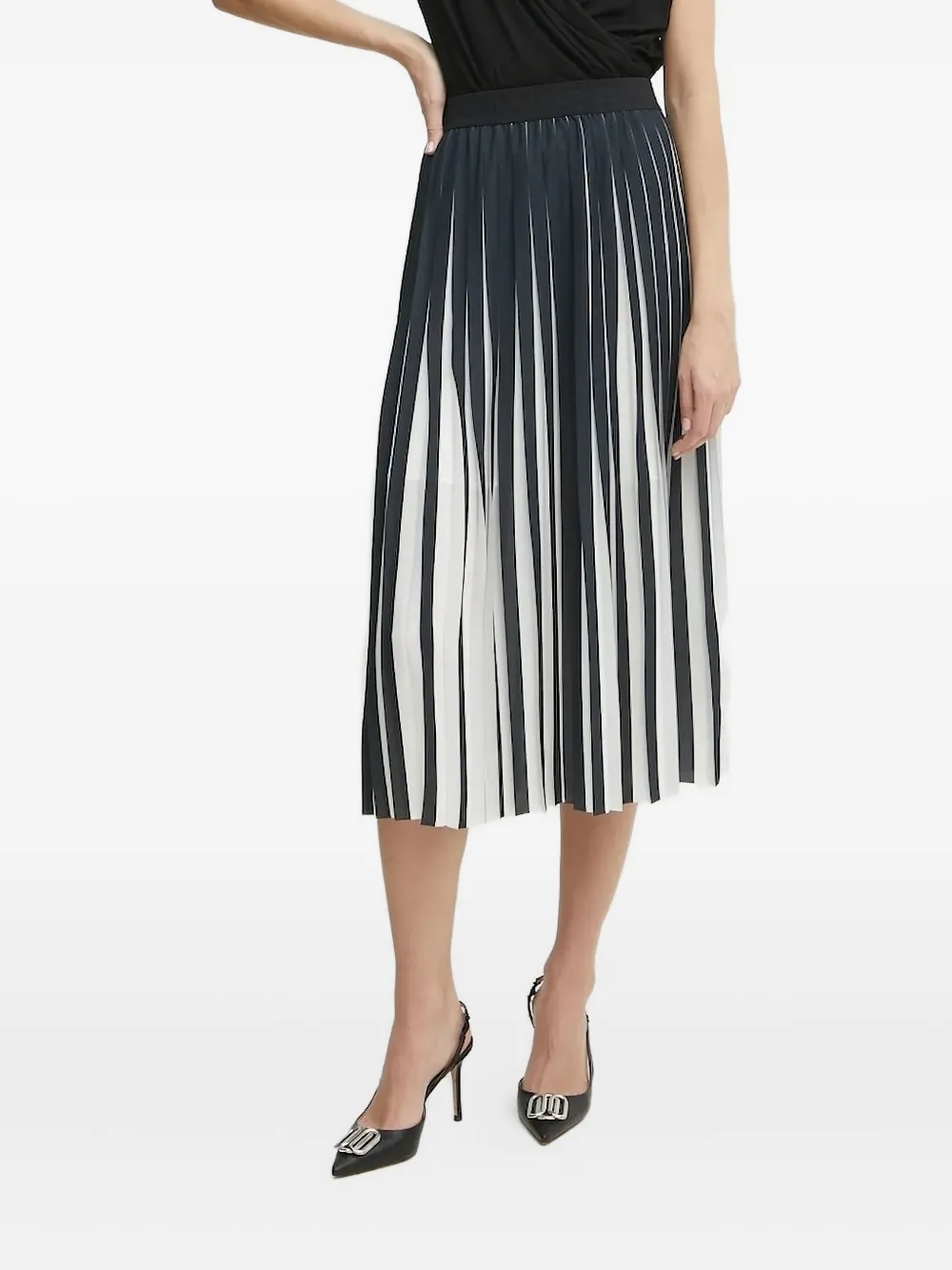 Юбка в складку в полоску KARL LAGERFELD, черный
Юбка в складку в полоску KARL LAGERFELD, черный