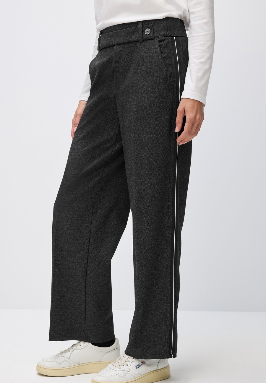 Брюки Street One STRAIGHT, Schwarz/Black
Брюки Street One STRAIGHT, Schwarz/Black