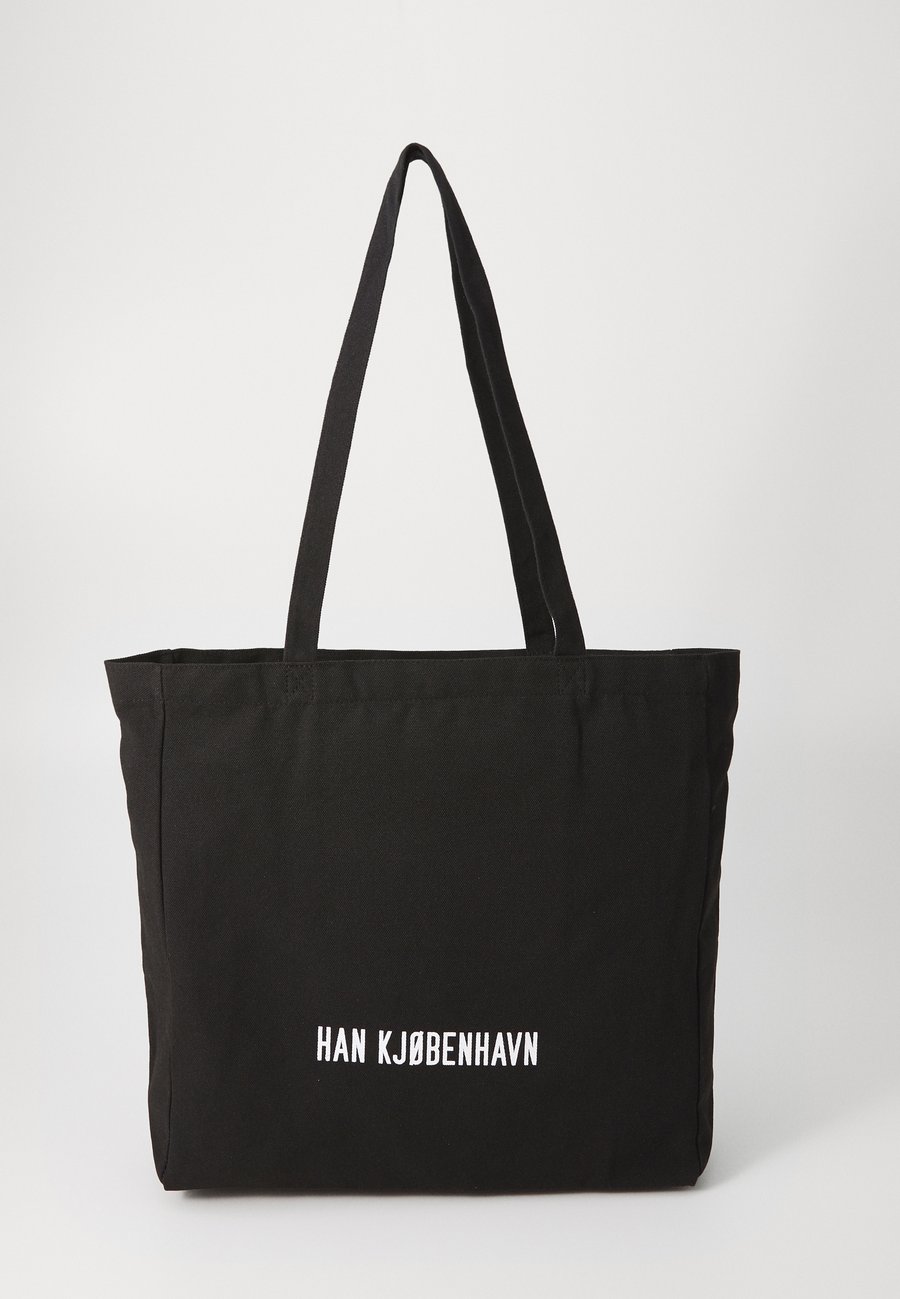 Сумка-шоппер Han Kjøbenhavn LOGO TOTE BAG UNISEX, Black
Сумка-шоппер Han Kjøbenhavn LOGO TOTE BAG UNISEX, Black