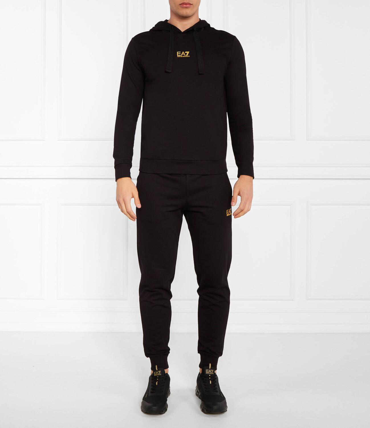 Спортивный костюм EA7 Slim Fit, черный
Спортивный костюм EA7 Slim Fit, черный