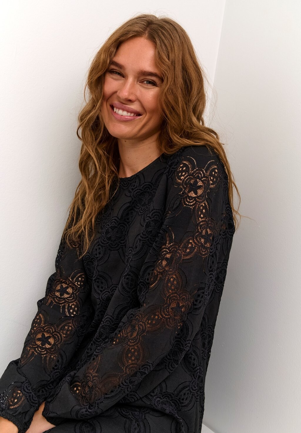 Повседневное платье VIXI OLU Culture, черный
Повседневное платье VIXI OLU Culture, черный