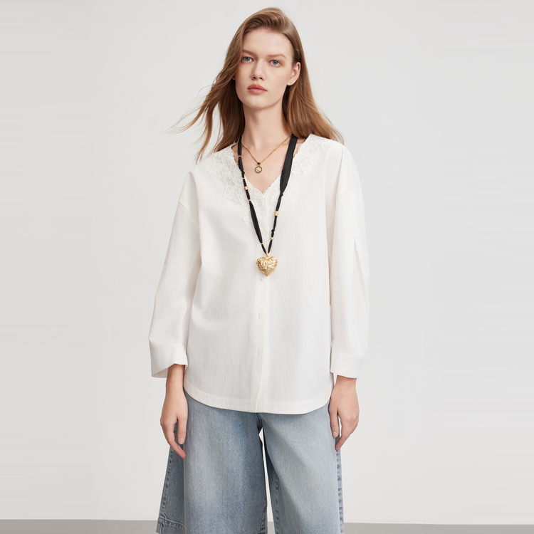 ELLE Футболка женская белая с V-образным вырезом Moderate
ELLE Футболка женская белая с V-образным вырезом Moderate