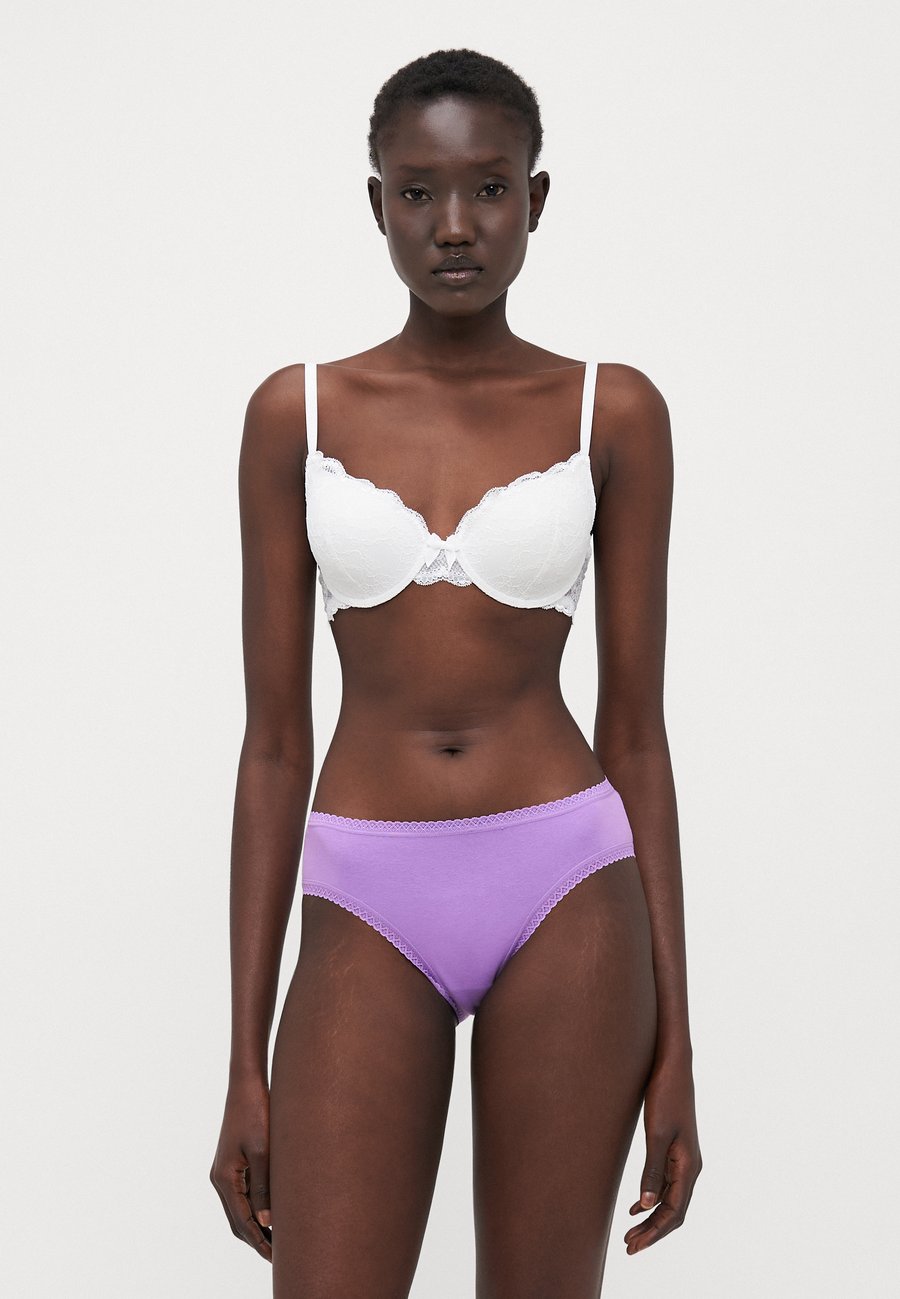 Трусы LASCANA VIV JAZZPANT 7 PACK, Lindgreen/Lilac/White/Multi-Coloured
Трусы LASCANA VIV JAZZPANT 7 PACK, Lindgreen/Lilac/White/Multi-Coloured