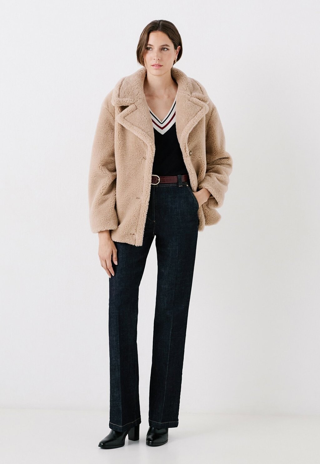 Короткое пальто FRENCH FASHION ELEGANT MODERN GARGOUILLE Caroll, коричневый 
Короткое пальто FRENCH FASHION ELEGANT MODERN GARGOUILLE Caroll, коричневый