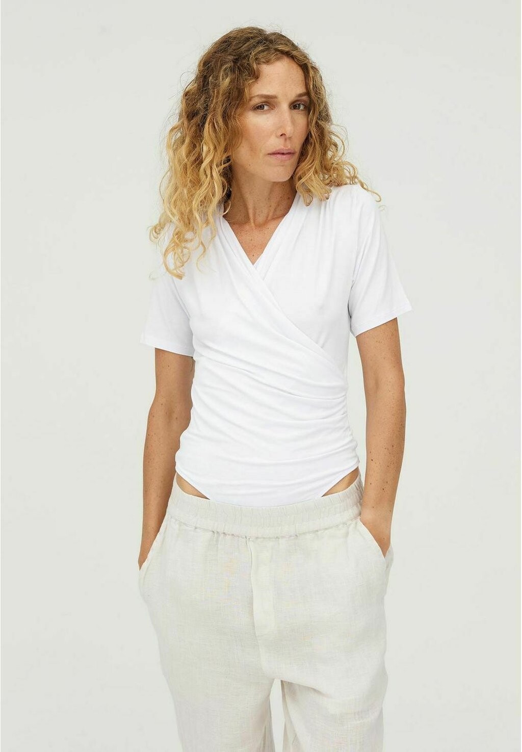 Футболка с принтом LIONE SS mbyM, цвет optical white
Футболка с принтом LIONE SS mbyM, цвет optical white