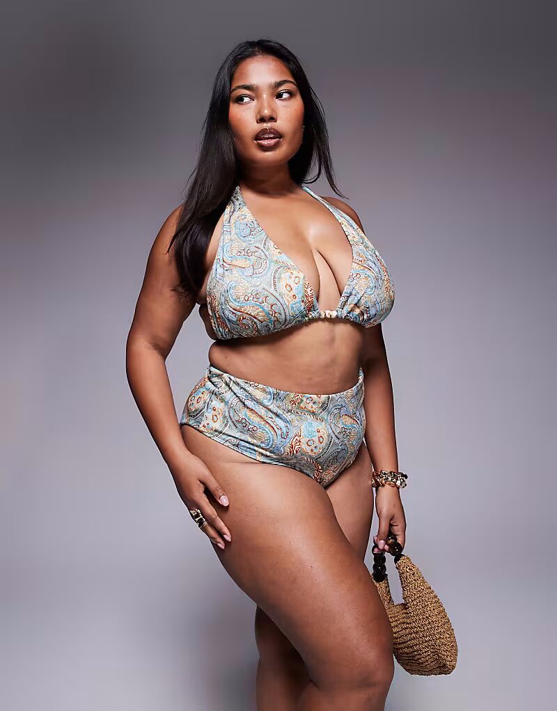 Плавки бикини Curve Sarah с высокой талией и принтом шарфа Asos Curve
Плавки бикини Curve Sarah с высокой талией и принтом шарфа Asos Curve