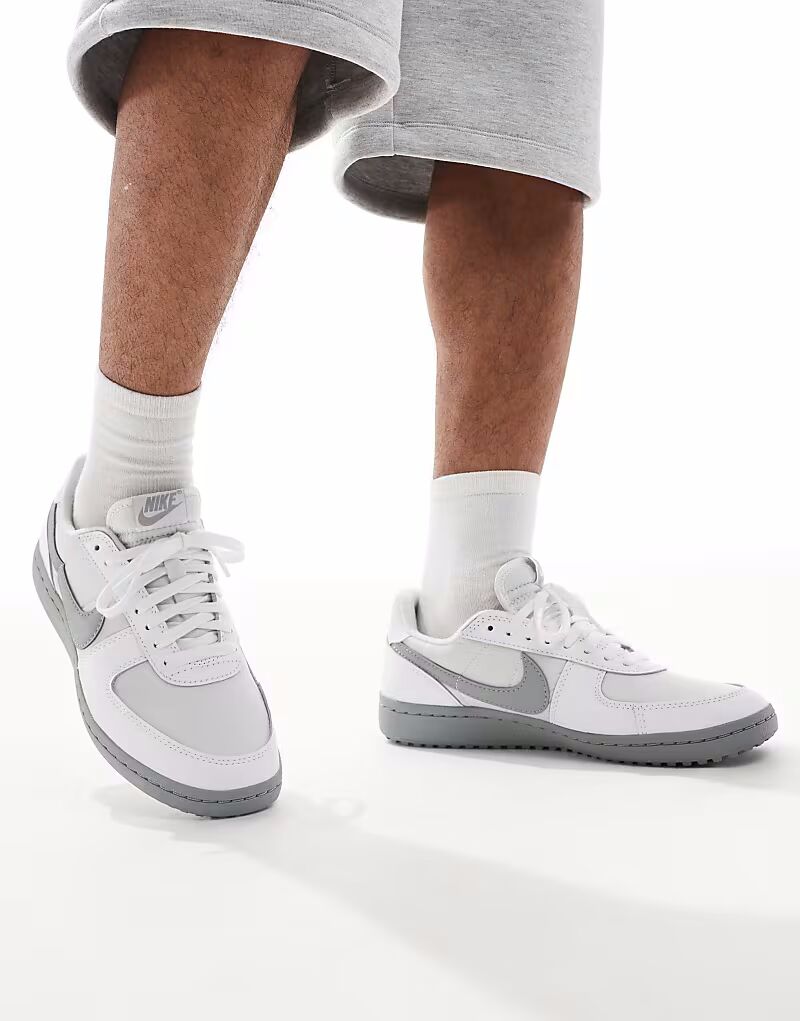 Кроссовки Field General белого и серого цветов Nike
Кроссовки Field General белого и серого цветов Nike