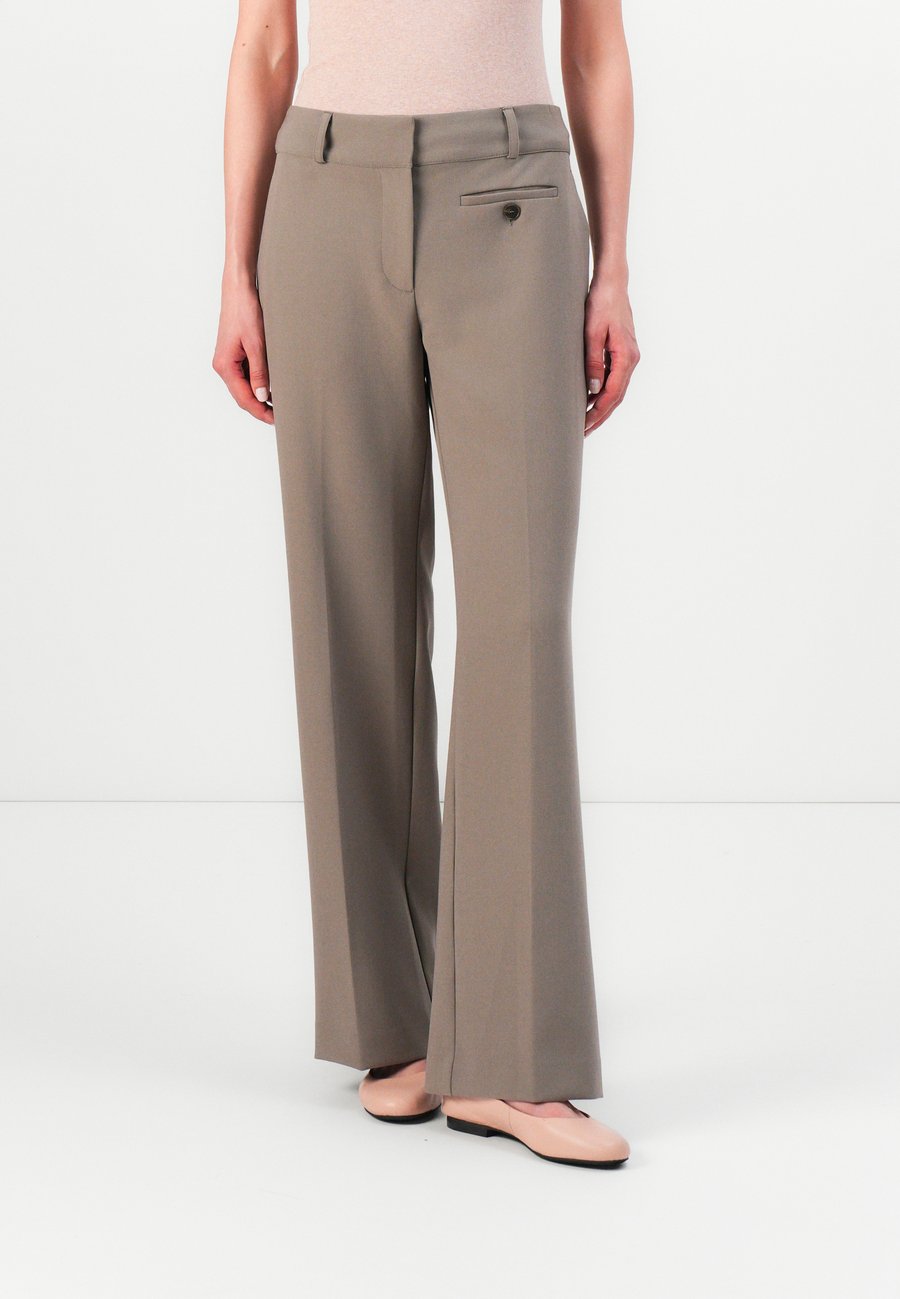 Брюки Samsøe Samsøe LANEY TROUSERS, Dark Aluminum/Taupe
Брюки Samsøe Samsøe LANEY TROUSERS, Dark Aluminum/Taupe