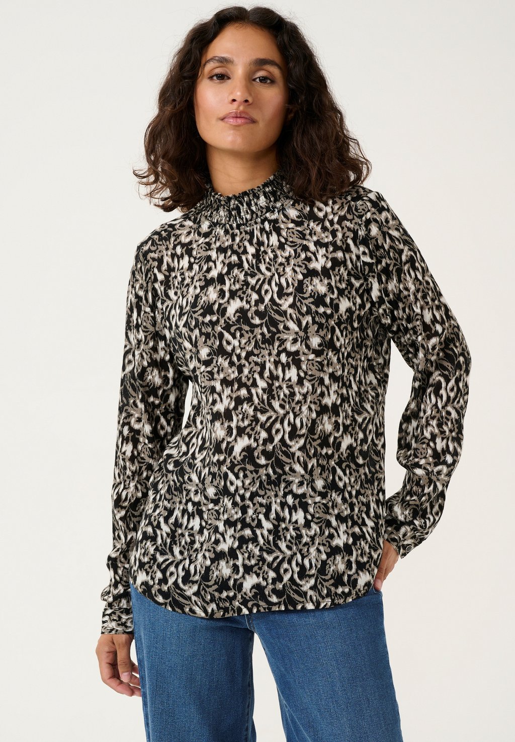 Блуза KAAMBER Kaffe, черный
Блуза KAAMBER Kaffe, черный