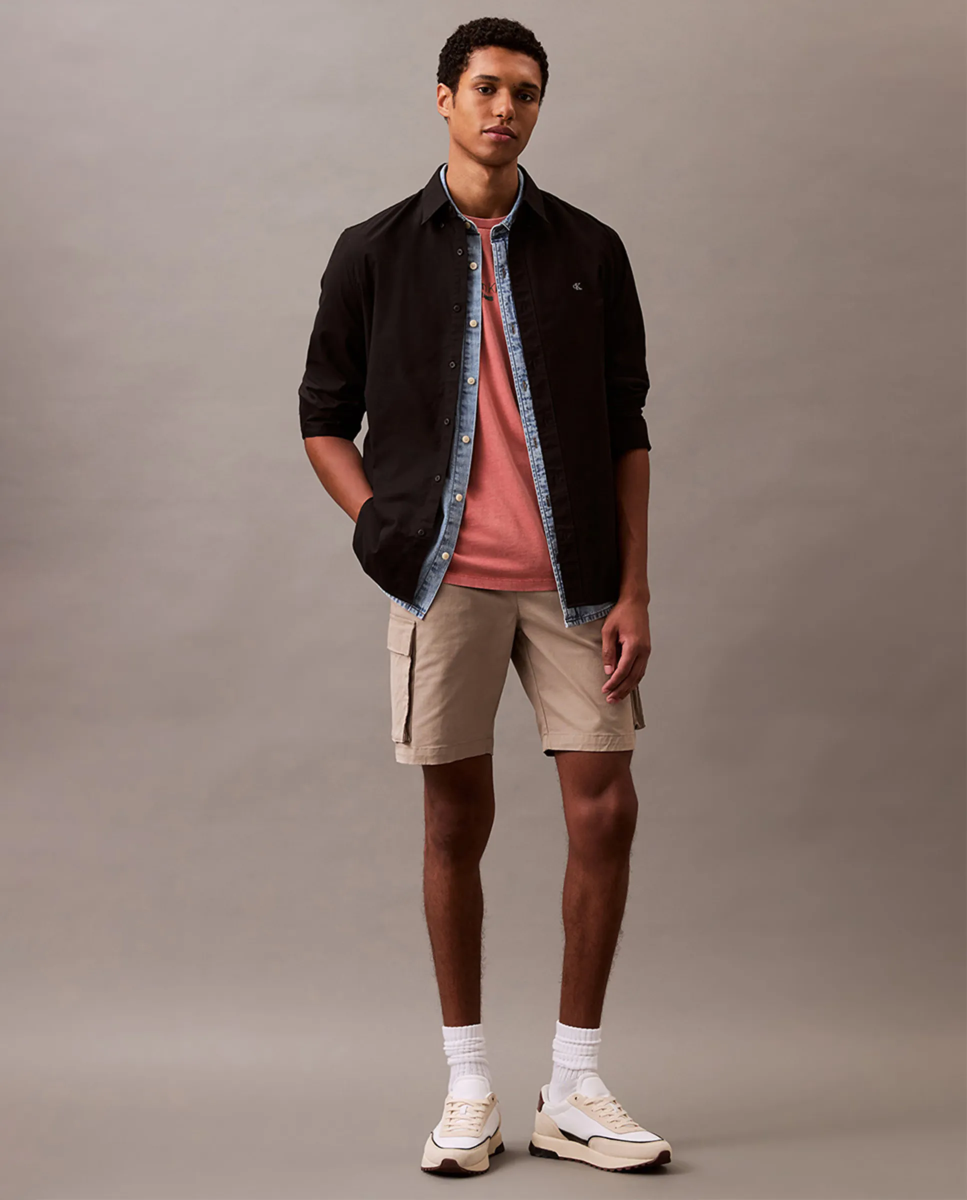 Мужские шорты карго Calvin Klein Jeans, бежевый
Мужские шорты карго Calvin Klein Jeans, бежевый