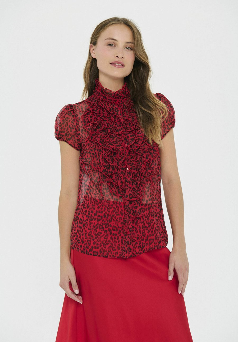 Блуза Saint Tropez LILJASZ CRINKLE SS SHIRT, Red Reg Leopard/Metallic Red
Блуза Saint Tropez LILJASZ CRINKLE SS SHIRT, Red Reg Leopard/Metallic Red