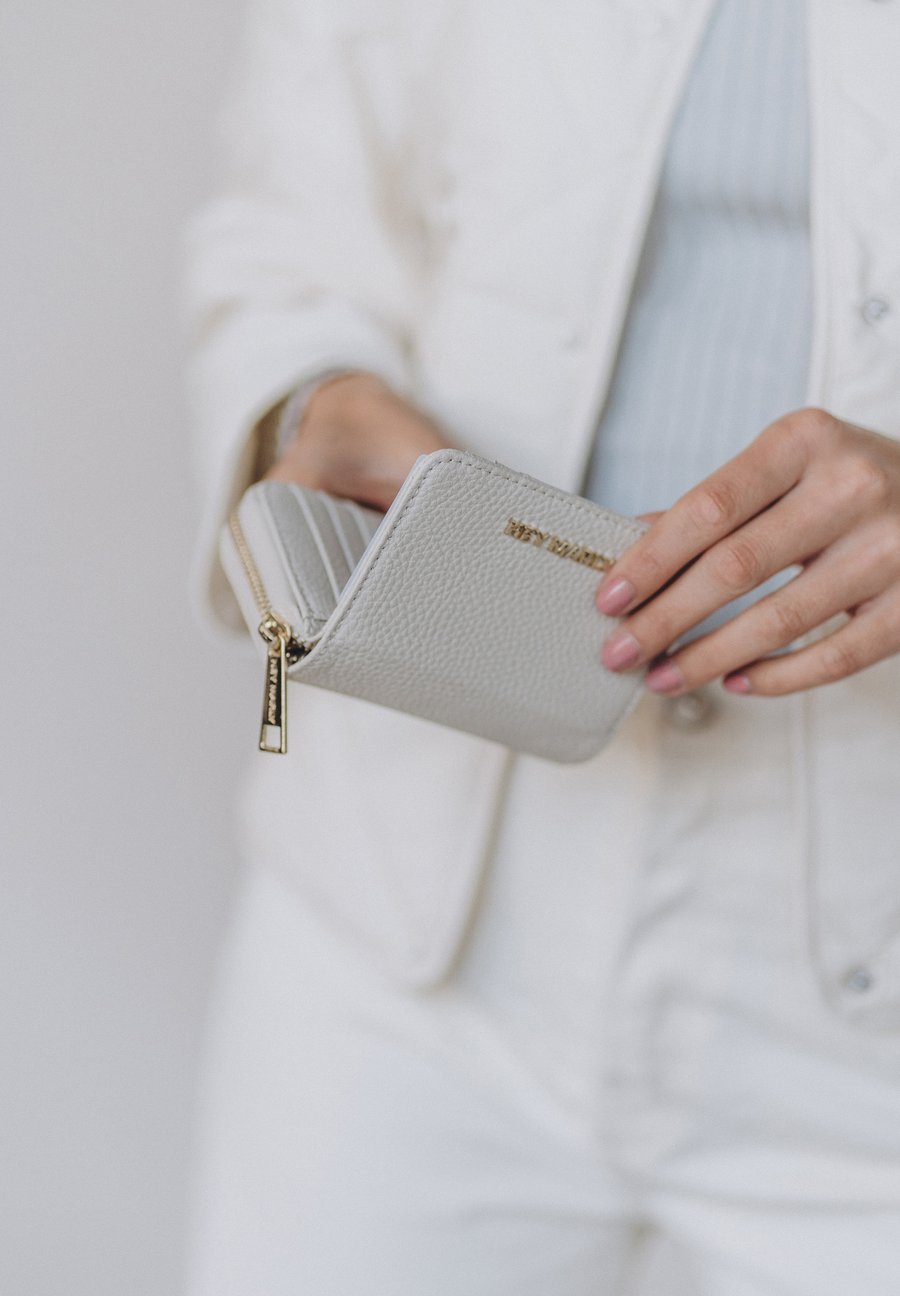 Кошелек Hey Marly SLEEK, Grey
Кошелек Hey Marly SLEEK, Grey