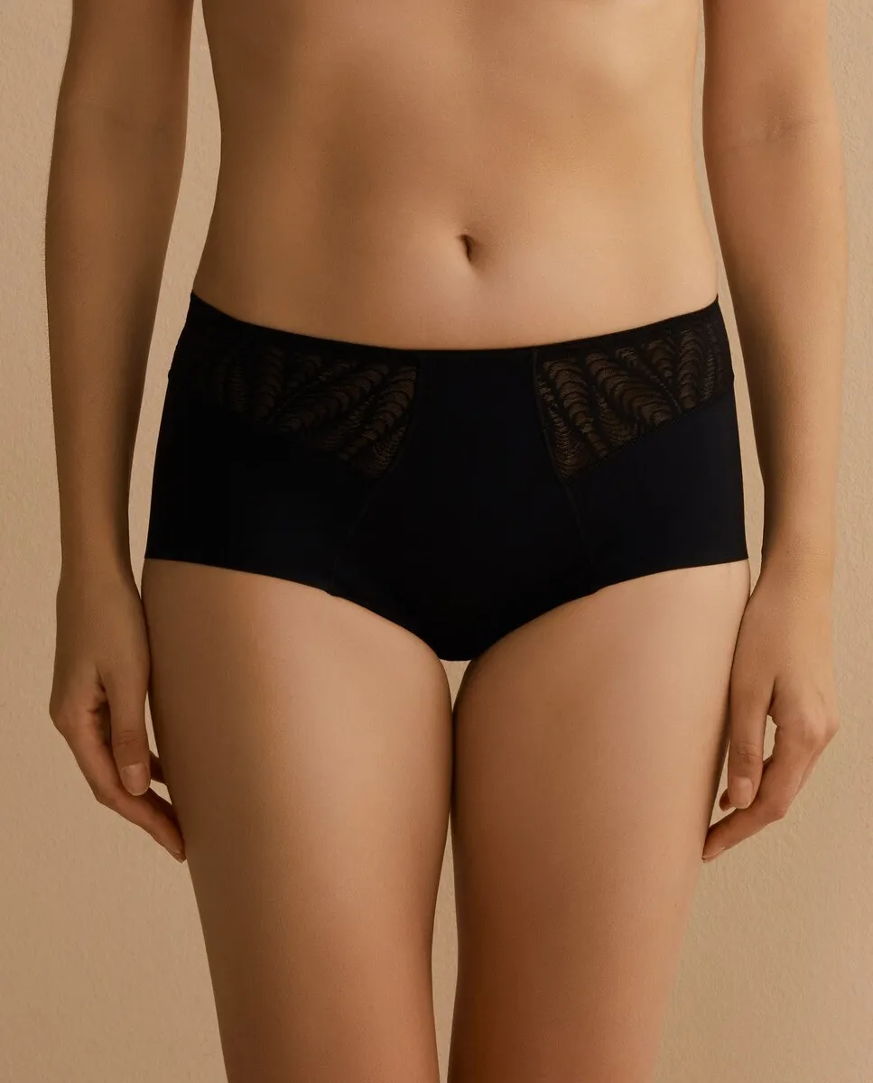 Трусики с лазерной резкой и кружевом Pecado Original, черный
Трусики с лазерной резкой и кружевом Pecado Original, черный