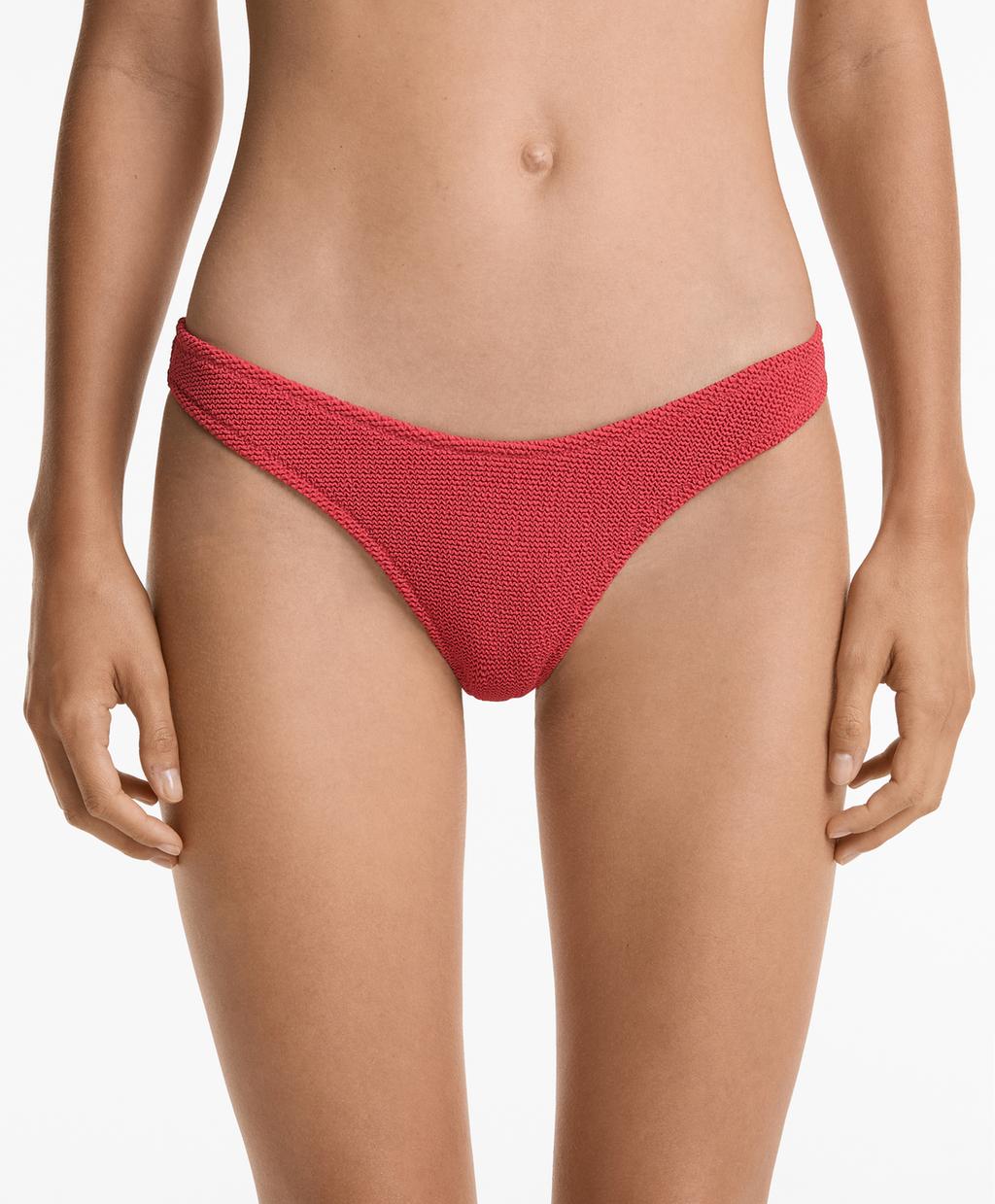 Бразильские трусы-бикини с U-образным вырезом и складками Oysho, цвет Dark Coral Pink
Бразильские трусы-бикини с U-образным вырезом и складками Oysho, цвет Dark Coral Pink