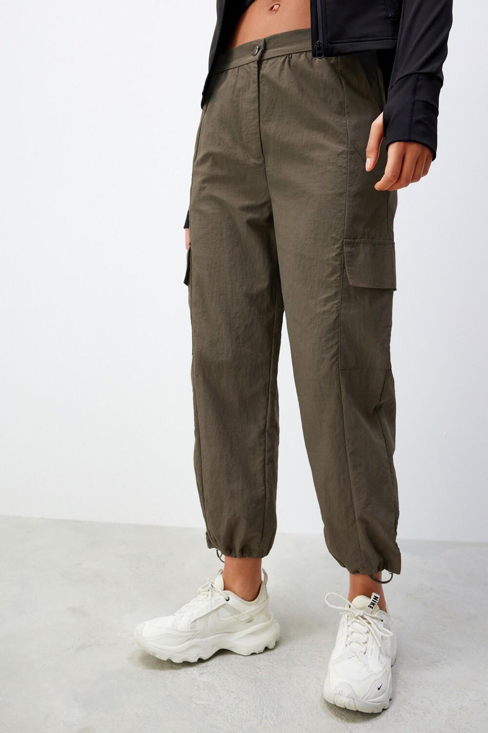 Брюки карго для активной ходьбы Next, зеленый
Брюки карго для активной ходьбы Next, зеленый