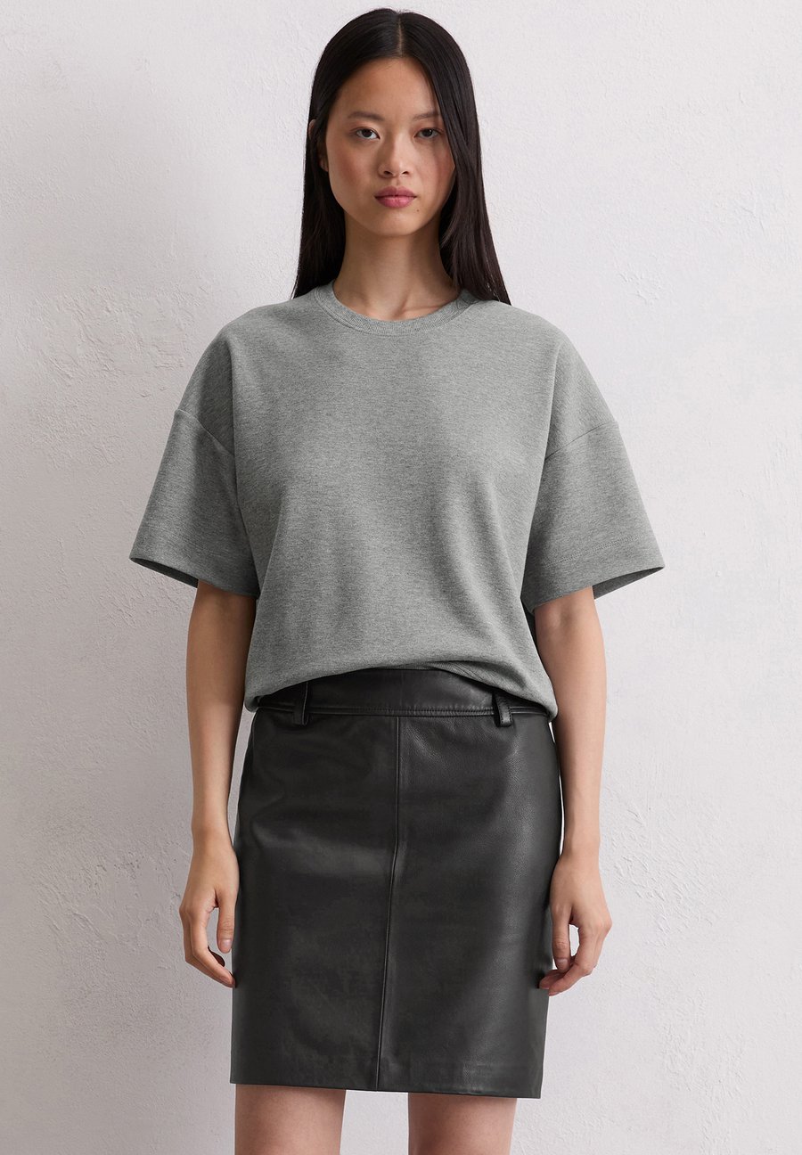 Футболка Marc O'Polo Basic T-shirt, Grey Granite Melange/Light Grey, Серый, Футболка Marc O'Polo Basic T-shirt, Grey Granite Melange/Light Grey
Футболка Marc O'Polo Basic T-shirt, Grey Granite Melange/Light Grey, Серый, Футболка Marc O'Polo Basic T-shirt, Grey Granite Melange/Light Grey
