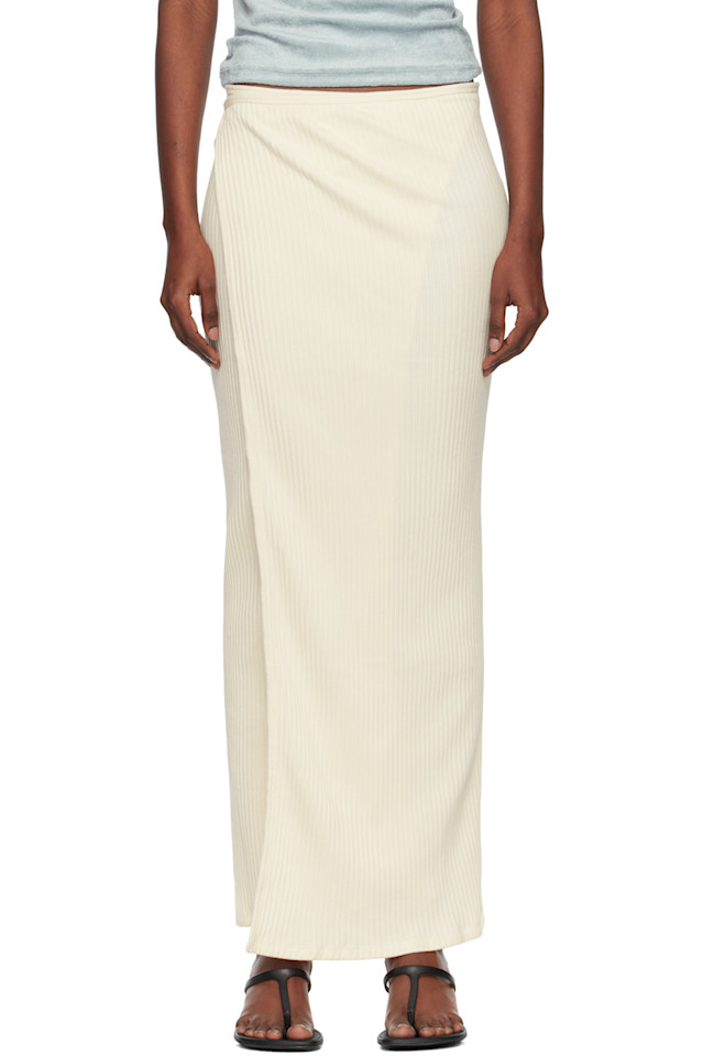 Baserange Длинная юбка-макси цвета слоновой кости
Baserange Длинная юбка-макси цвета слоновой кости