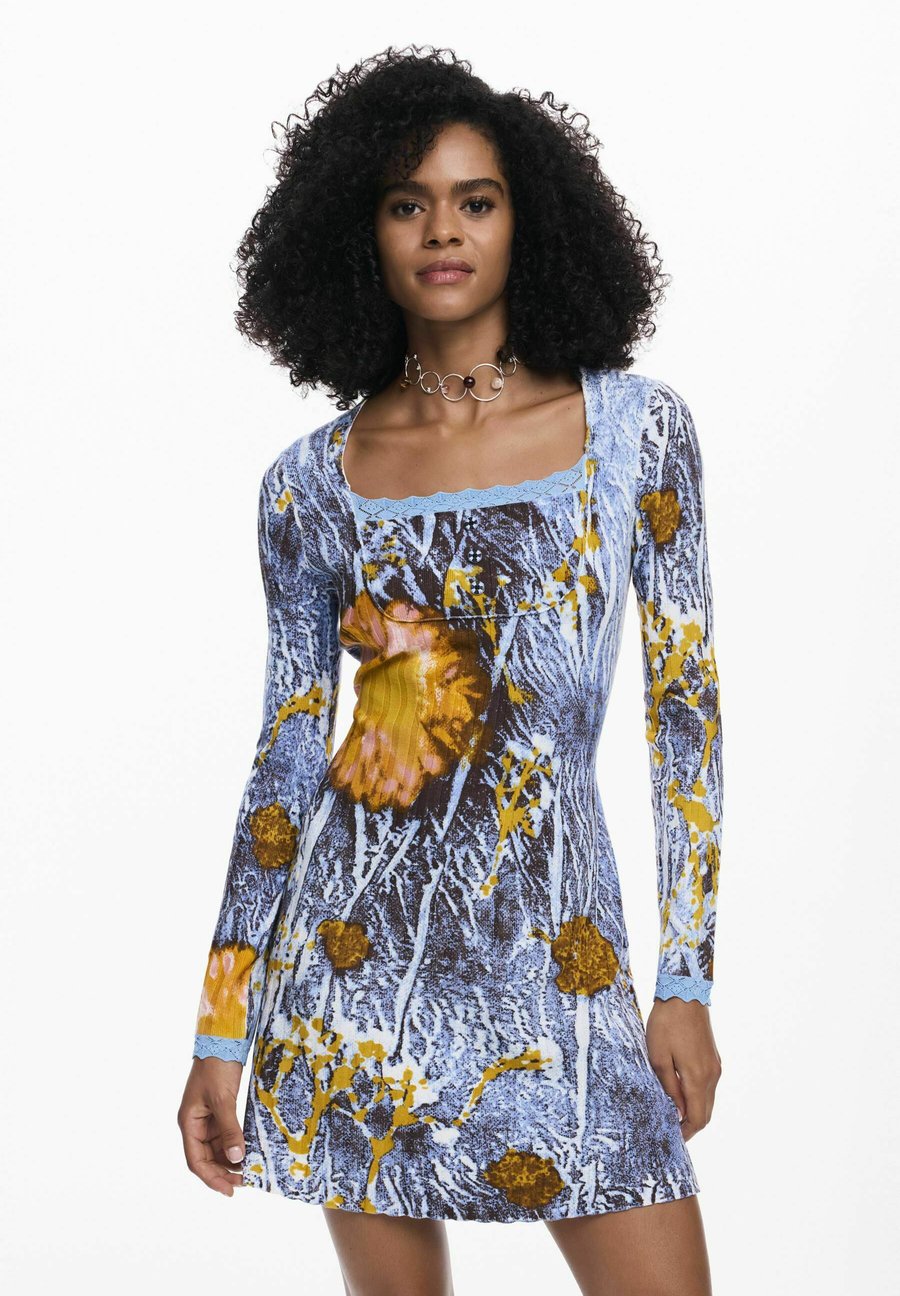 Платье Desigual Day dress, Blue
Платье Desigual Day dress, Blue