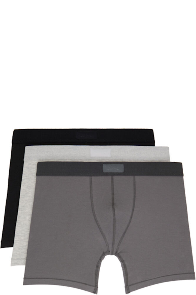 Упаковка из трех разноцветных хлопковых трусов-боксеров SKIMS длиной 5 дюймов
Упаковка из трех разноцветных хлопковых трусов-боксеров SKIMS длиной 5 дюймов