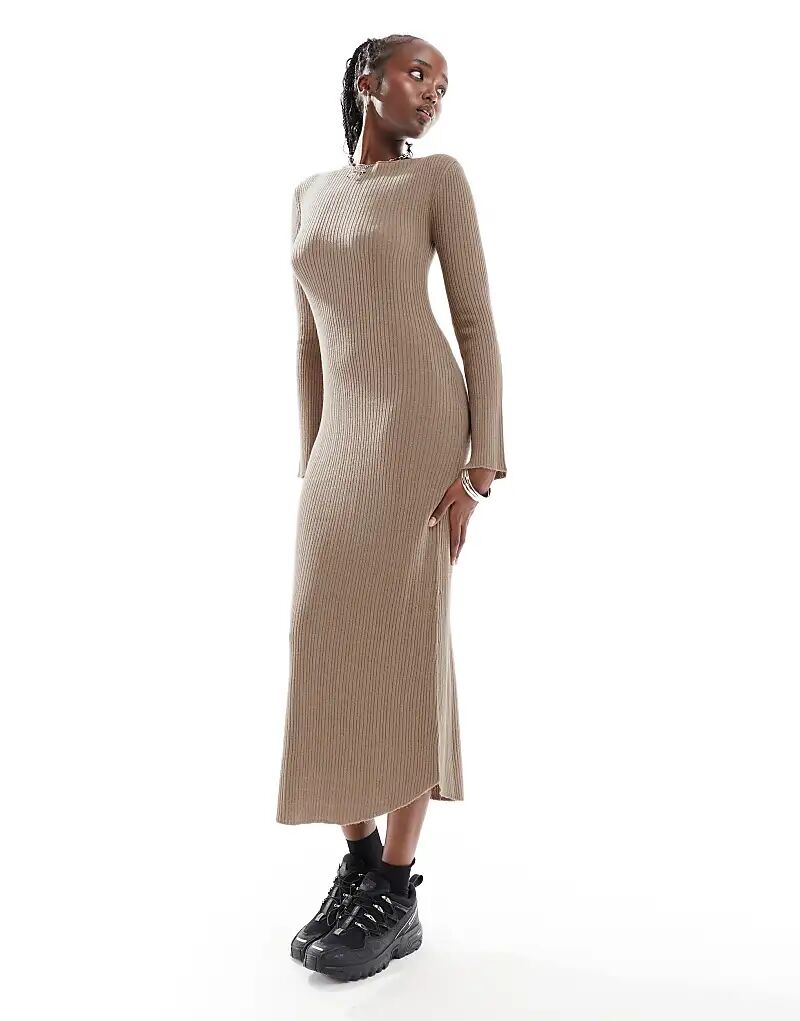 Платье макси с вырезом-лодочкой COLLUSION в серо-коричневом цвете
Платье макси с вырезом-лодочкой COLLUSION в серо-коричневом цвете