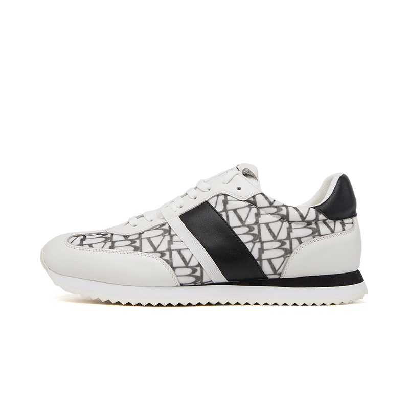 Низкие повседневные кроссовки мужские VICKI BROWN, белый черный
Низкие повседневные кроссовки мужские VICKI BROWN, белый черный