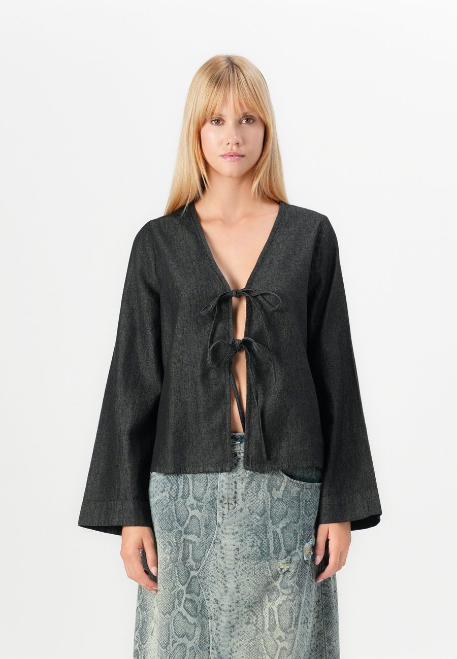 Блуза Pieces PCJESSIE , Dark Grey Denim/Grey Denim
Блуза Pieces PCJESSIE , Dark Grey Denim/Grey Denim