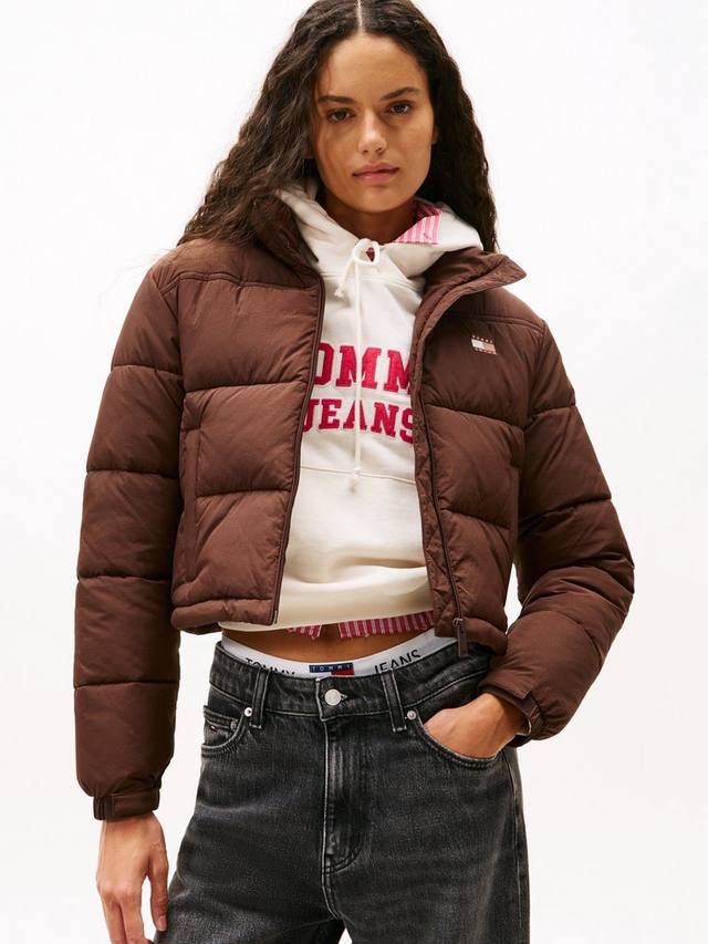 Tommy Jeans Flag Logo водонепроницаемая утепленная куртка свободного кроя Tommy Hilfiger, Rich Brown
Tommy Jeans Flag Logo водонепроницаемая утепленная куртка свободного кроя Tommy Hilfiger, Rich Brown