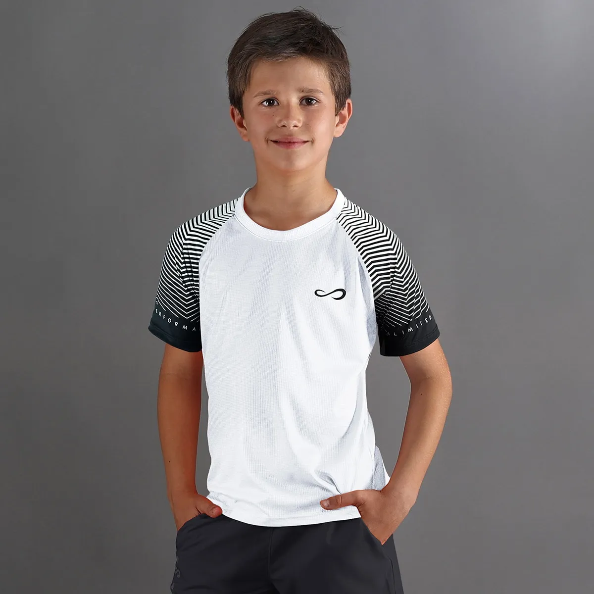 Feisty Lines Детская футболка с бесконечным мальчиком Endless, белый
Feisty Lines Детская футболка с бесконечным мальчиком Endless, белый