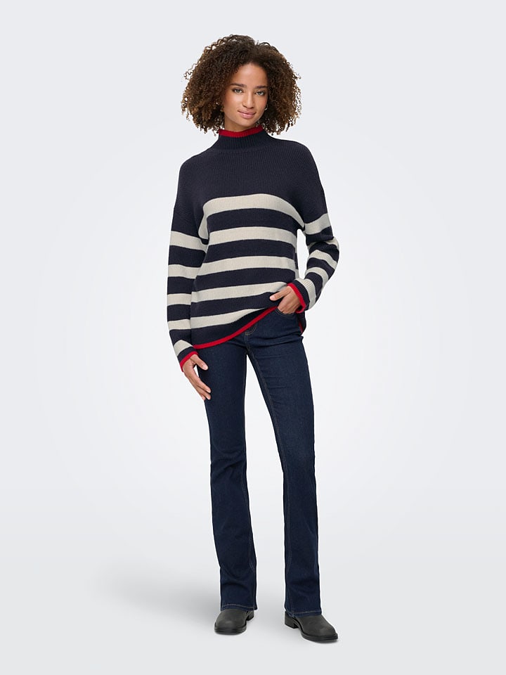 ONLY Свитер темно-синего/белого/красного цвета
ONLY Свитер темно-синего/белого/красного цвета