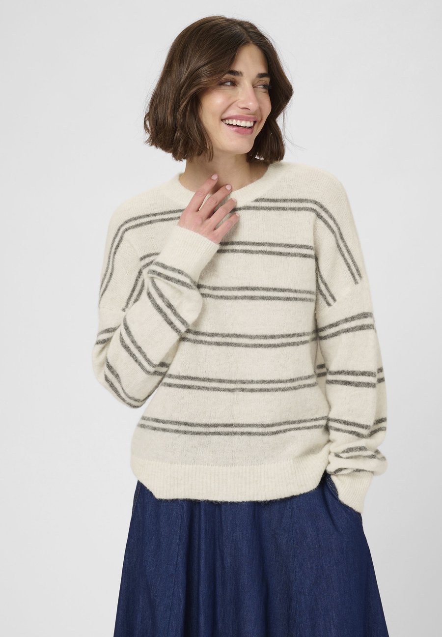 Джемпер Culture BERNIE CACHEIA , Whitecap Melange Grey Stripes/White
Джемпер Culture BERNIE CACHEIA , Whitecap Melange Grey Stripes/White