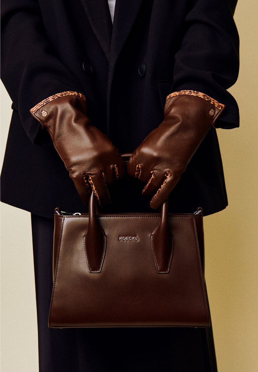 Перчатки Roeckl BERLIN, Walnut Leo/Light Brown
Перчатки Roeckl BERLIN, Walnut Leo/Light Brown