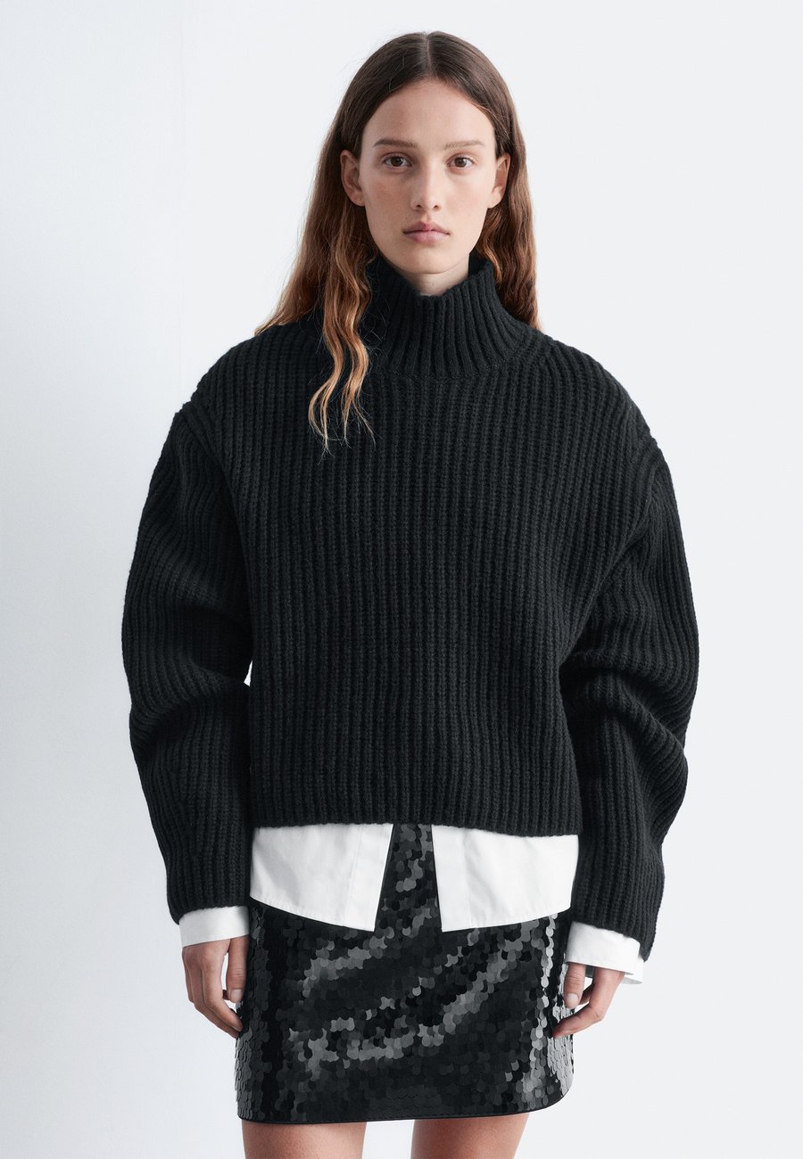 Джемпер & other stories TURTLENECK , Black
Джемпер & other stories TURTLENECK , Black