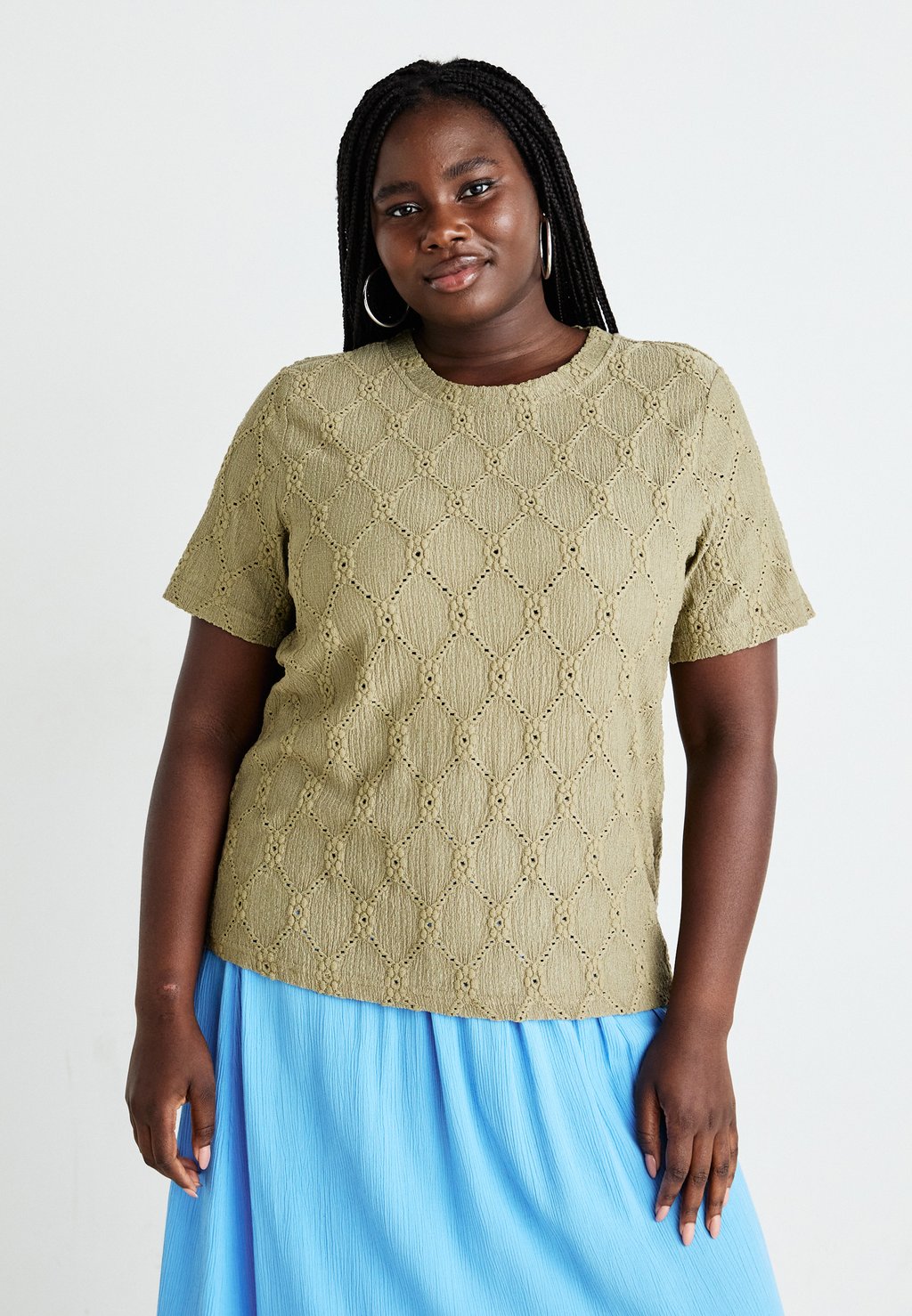 Базовая футболка CARLUZIA ONECK ONLY Carmakoma, хаки
Базовая футболка CARLUZIA ONECK ONLY Carmakoma, хаки