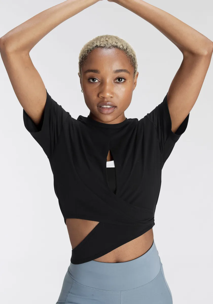 Футболка adidas Performance "YOGA STUDIO", черный
Футболка adidas Performance "YOGA STUDIO", черный